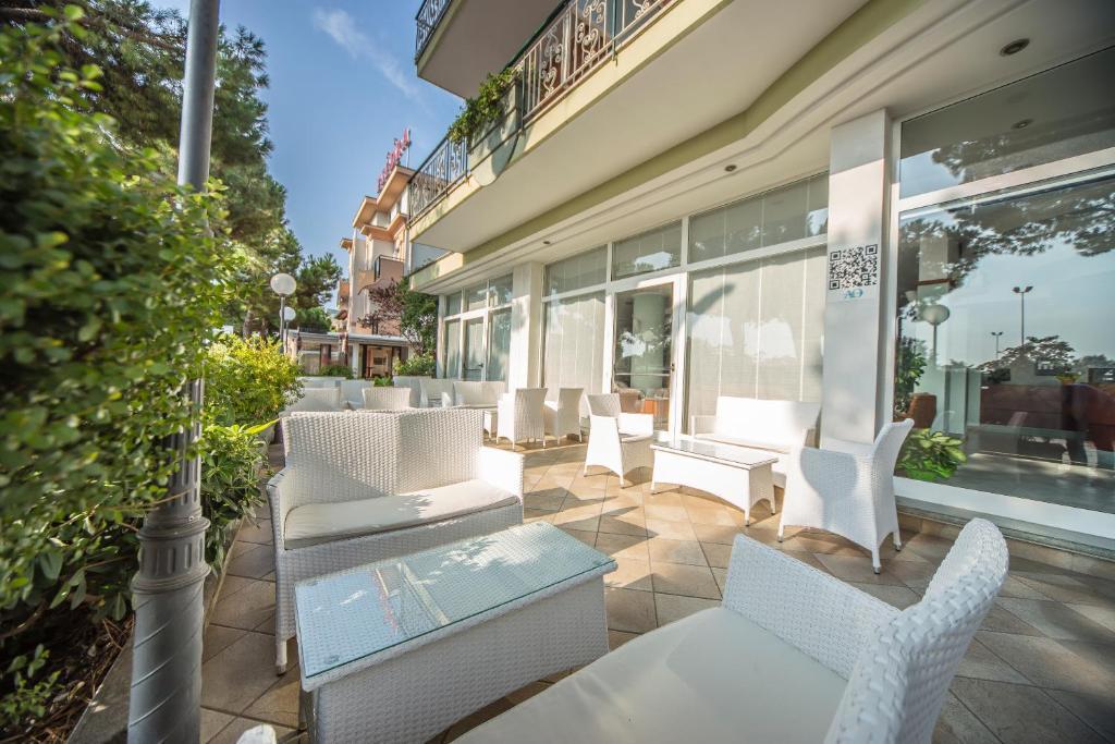 Ciccio Hotel Мізано-Адріатіко Екстер'єр фото